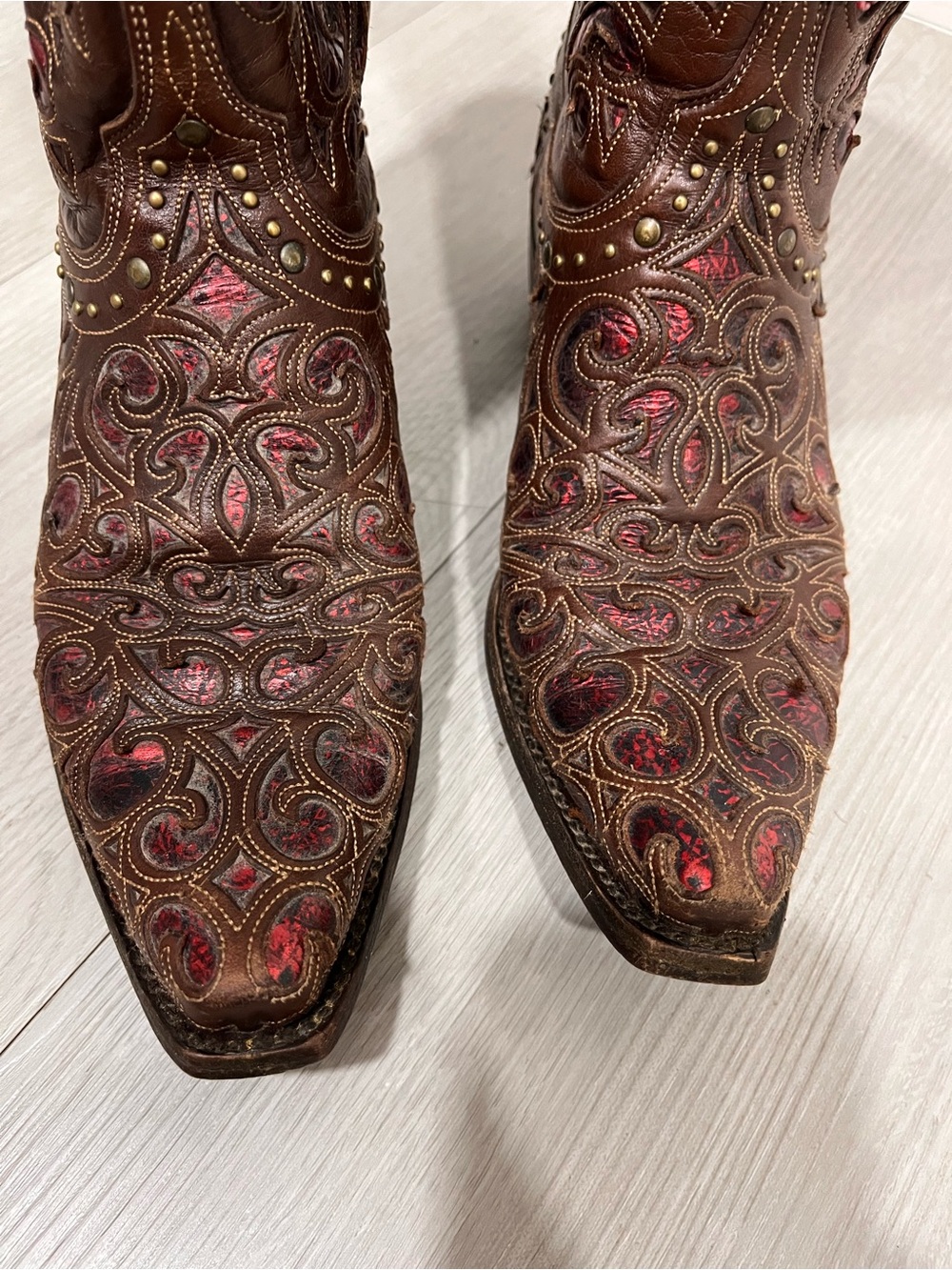 Lucchese Brown Leather Cowboy Boots with Red Inlay - Picture 8 of 10